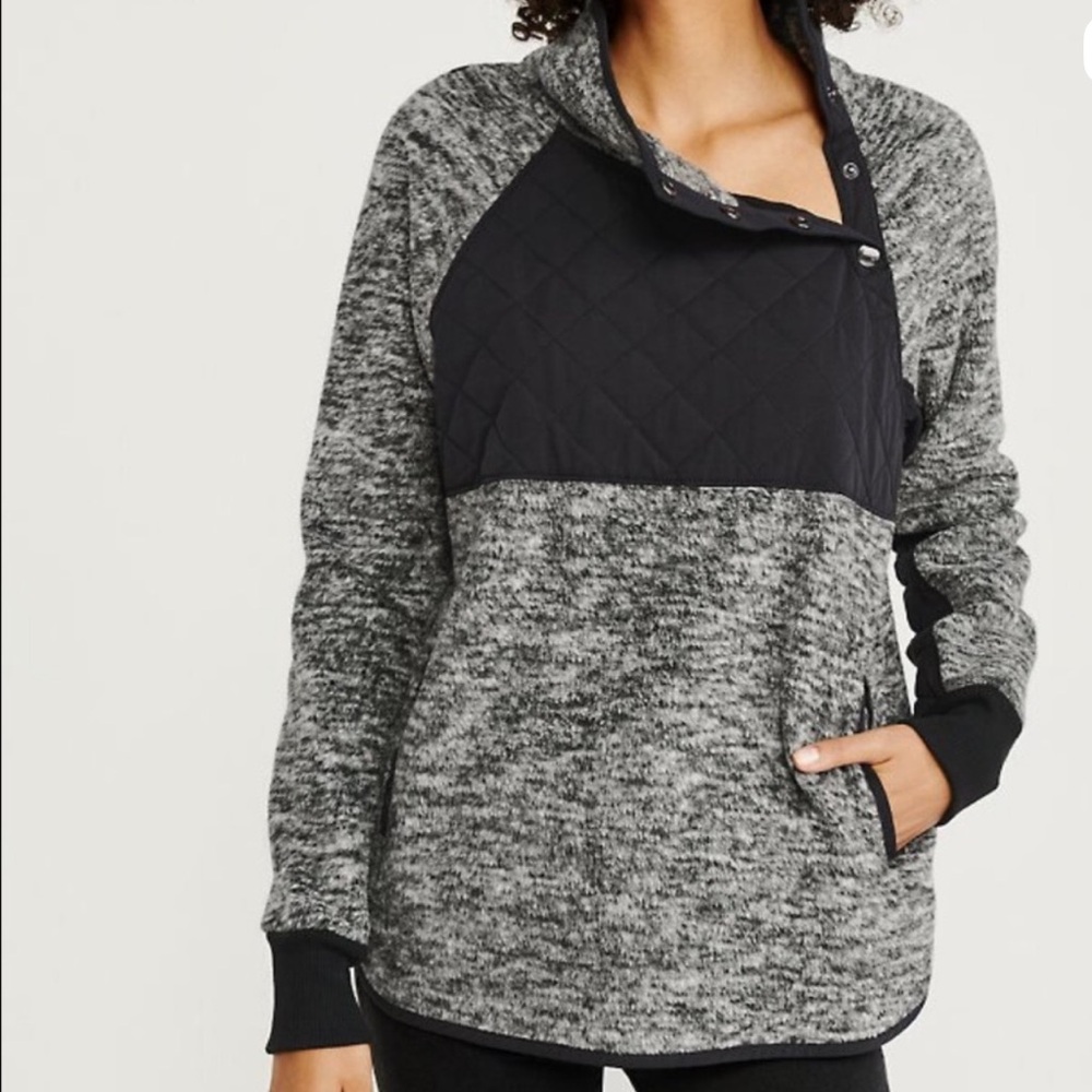 Abercrombie snap up fleece